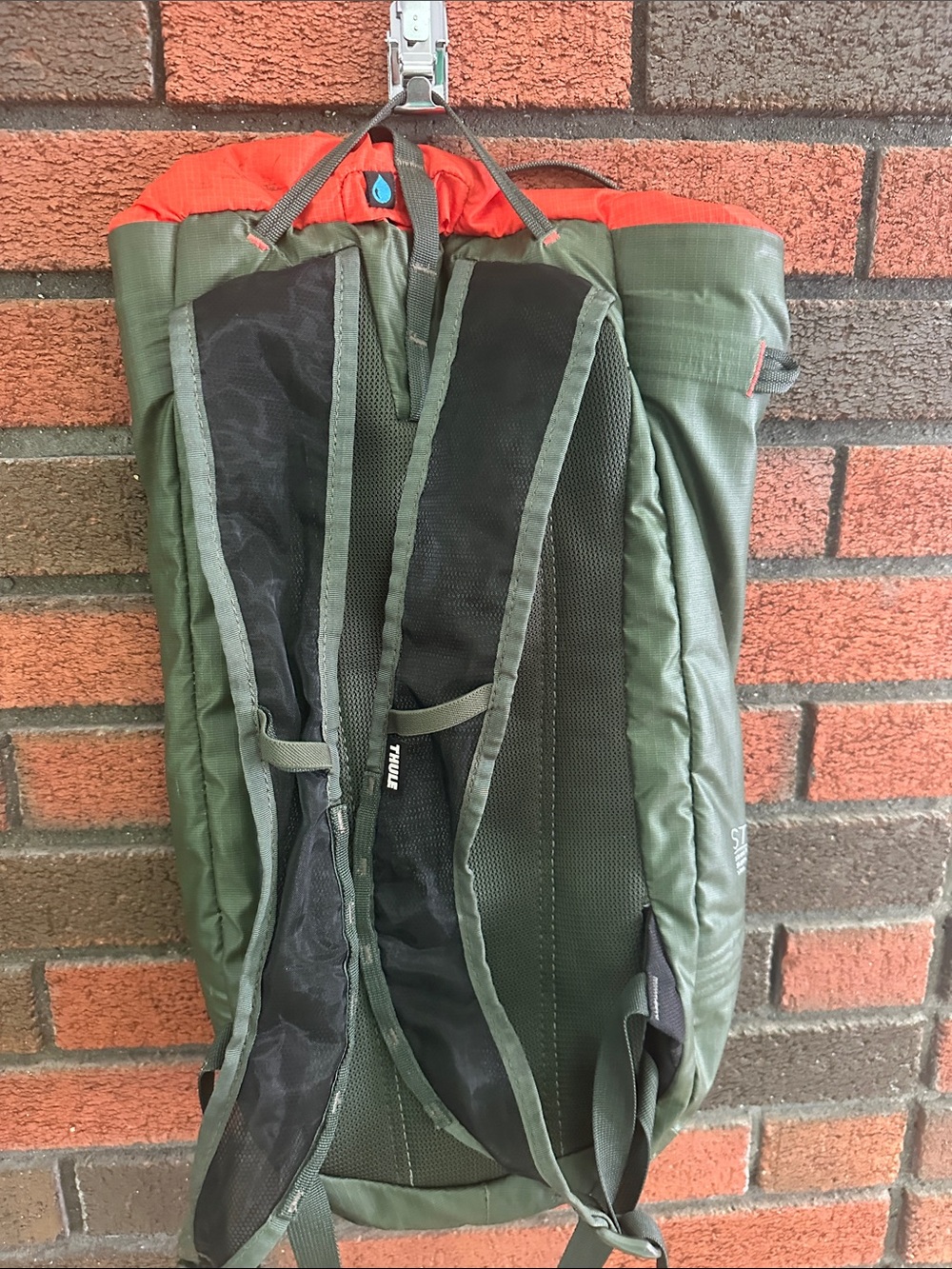 Thule Olive Green Roll-Top Backpack with Orange Interior STIR15 - Picture 3 of 8